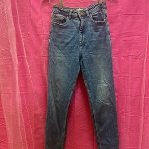 Zara Women's Skinny Jeans in Classic Blue